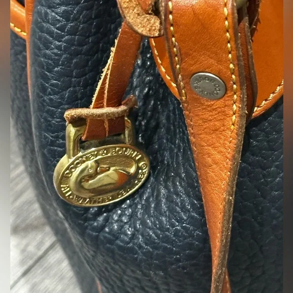 Vintage Leather Dooney & Bourke Navy Blue Bucket Bag - Picture 3 of 9